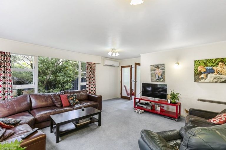 Photo of property in 30 Thurleigh Grove, Karori, Wellington, 6012