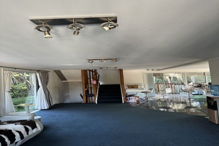 Photo of property in 51e Rimutaka Place, Titirangi, Auckland, 0604