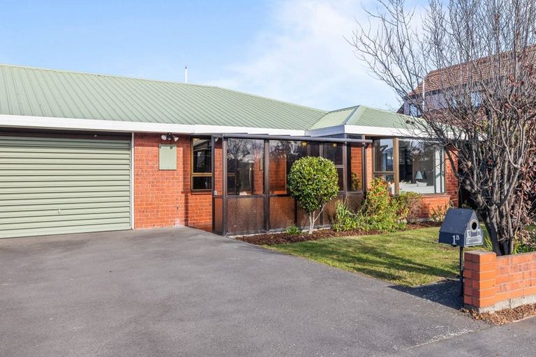 Photo of property in 2/1 Alvarez Place, Somerfield, Christchurch, 8024