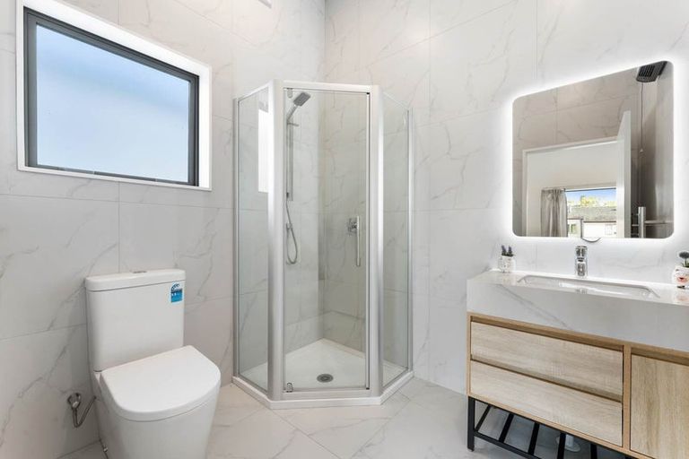 Photo of property in 32b Gulf View Road, Murrays Bay, Auckland, 0630