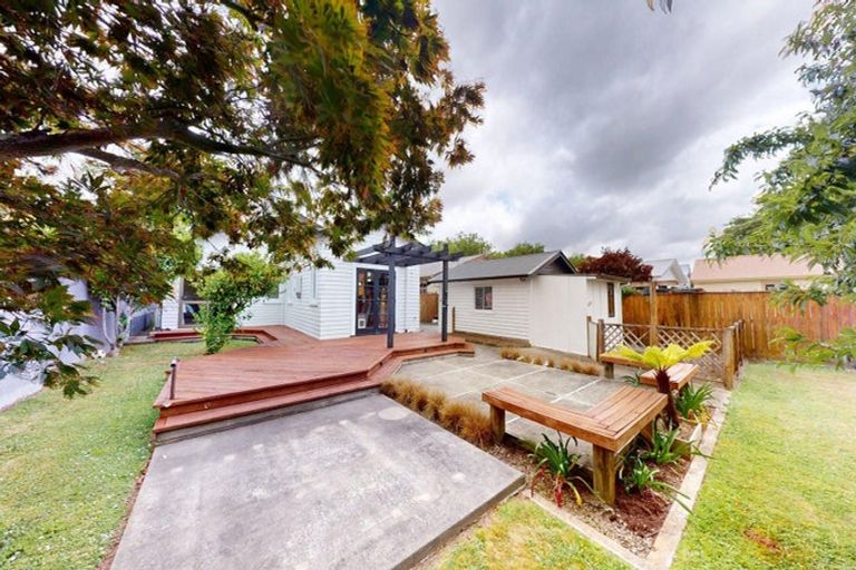 Photo of property in 21 Mere Mere Avenue, Palmerston North, 4414