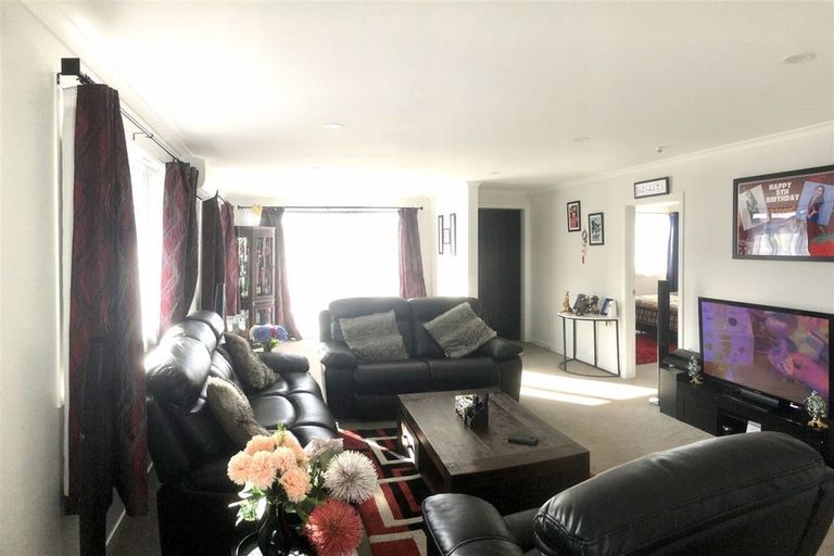 Photo of property in 36 Henry Russell Estate, Waipukurau, 4200