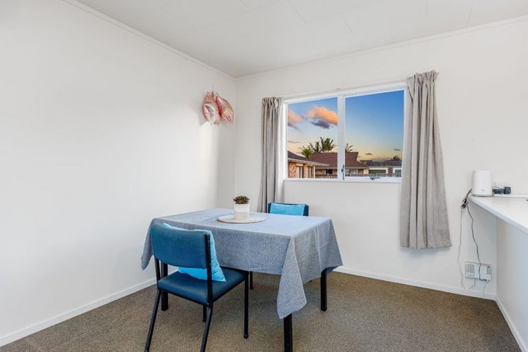 Photo of property in 12a Sturges Road, Henderson, Auckland, 0612