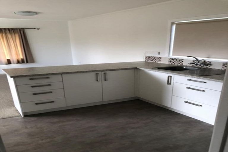 Photo of property in 12 Montgomery Avenue, Pukekohe, 2120