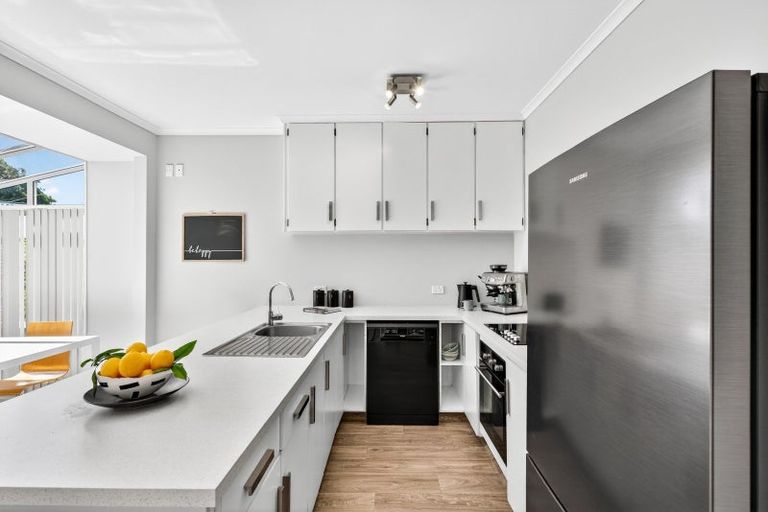 Photo of property in 138 Gloucester Street, Taradale, Napier, 4112