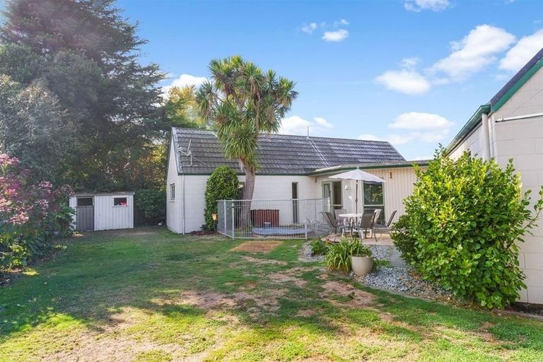 Photo of property in 20 Hillcrest Place, Avonhead, Christchurch, 8042