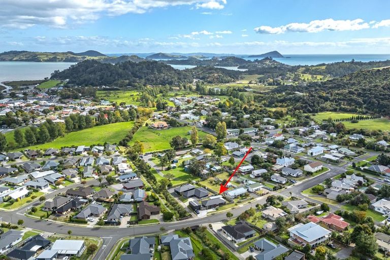 Photo of property in 23 Victoria Street, Coromandel, 3506