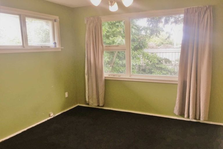 Photo of property in 11 Masham Road, Broomfield, Christchurch, 8042