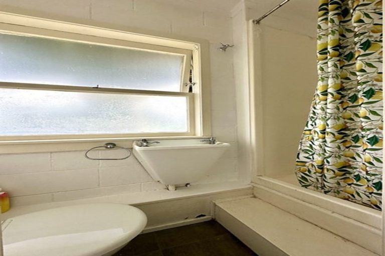 Photo of property in 50 Sunnybrae Road, Hillcrest, Auckland, 0627