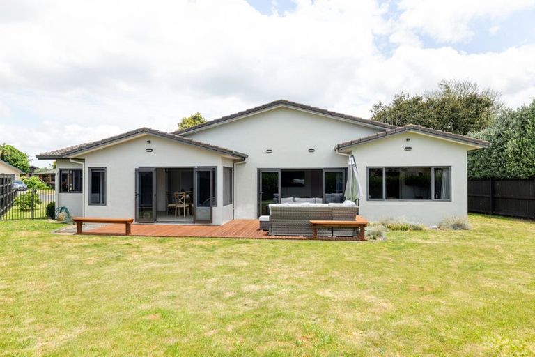 Photo of property in 13 Mangakoea Place, St Andrews, Hamilton, 3200