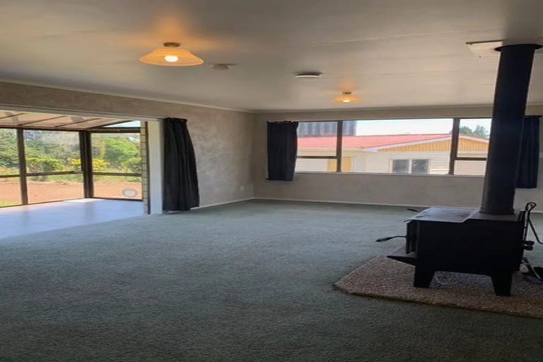 Photo of property in 8 Denmark Terrace, Midhirst, Stratford, 4394