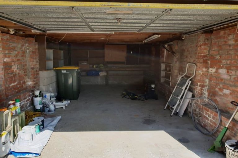 Photo of property in 9 Lex Avenue, Green Bay, Auckland, 0604