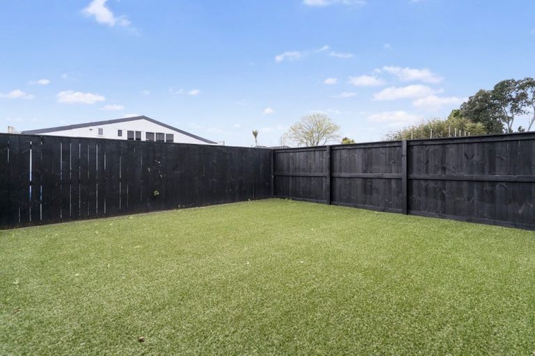Photo of property in 1h/4045 Great North Road, Glen Eden, Auckland, 0602