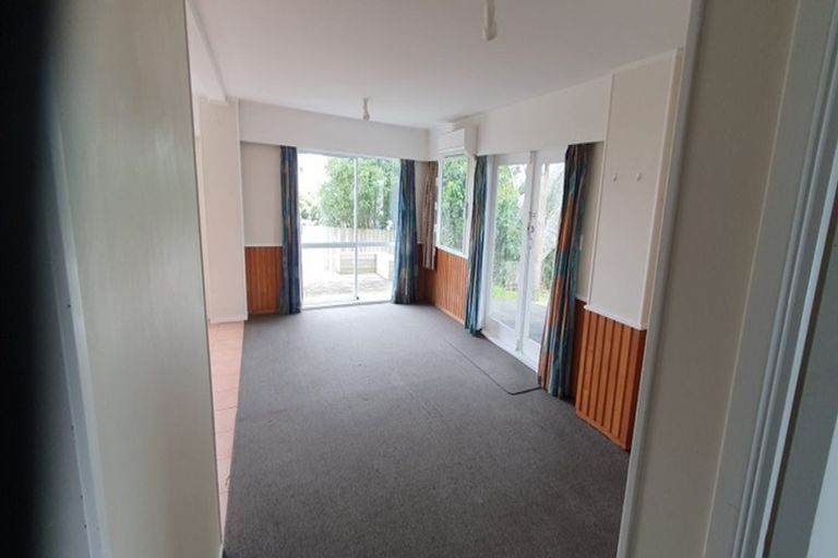 Photo of property in 2/223 Eskdale Road, Birkenhead, Auckland, 0626
