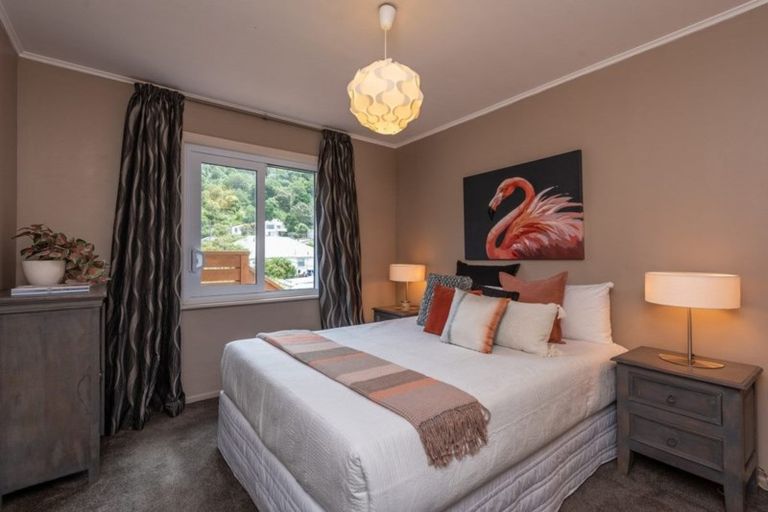 Photo of property in 186b Queens Drive, Lyall Bay, Wellington, 6022