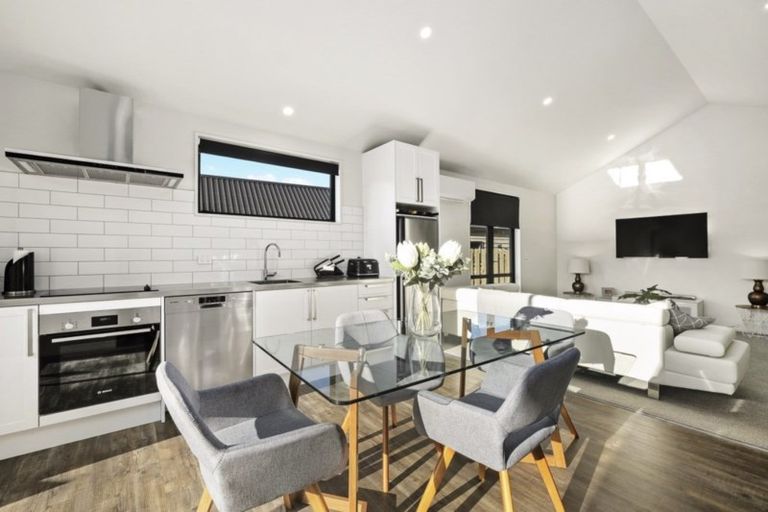 Photo of property in 22 Huxley Place, Lake Hayes, Queenstown, 9304