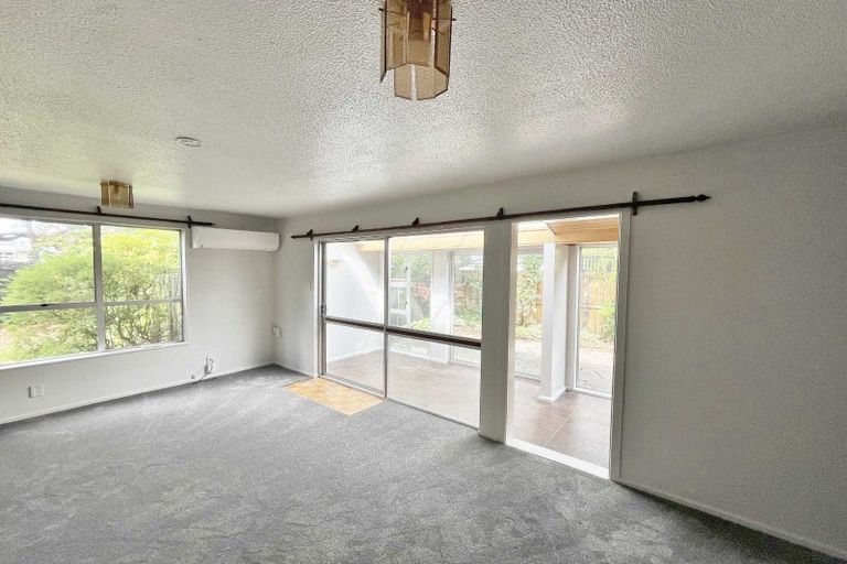 Photo of property in 51 Woodbury Street, Russley, Christchurch, 8042