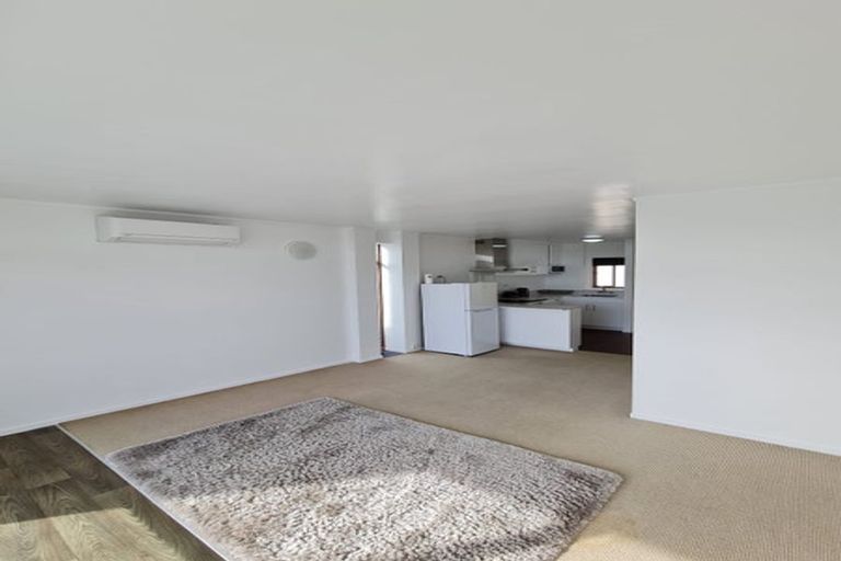 Photo of property in 17f6 Wrights Hill Road, Karori, Wellington, 6012
