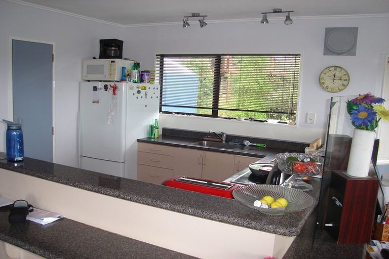 Photo of property in 12 Ozone Road, Stanmore Bay, Whangaparaoa, 0932