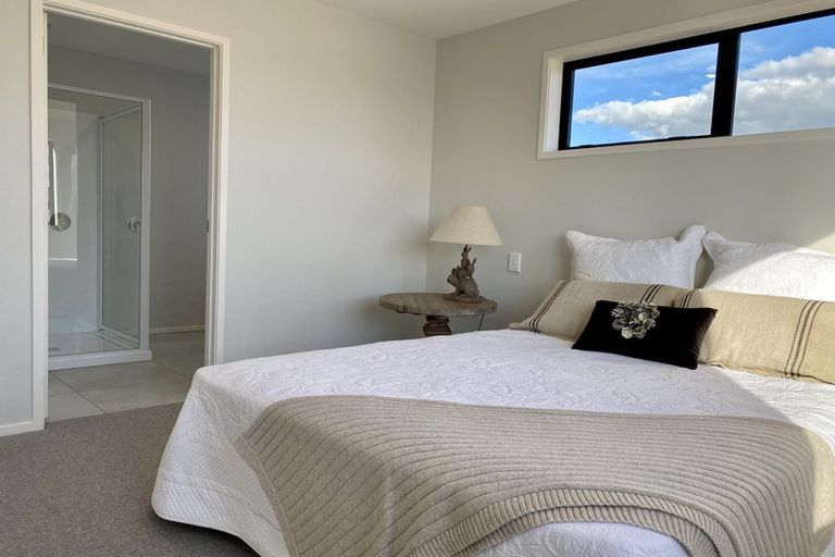 Photo of property in 15 Tamapahore Boulevard, Papamoa Beach, Papamoa, 3118