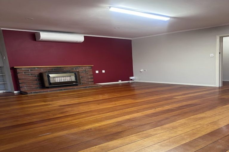 Photo of property in 24 Severn Street, Island Bay, Wellington, 6023