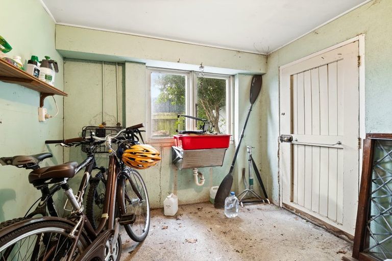 Photo of property in 15 Middleton Road, Kew, Dunedin, 9012