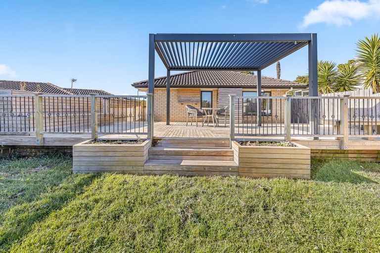 Photo of property in 2 Anna Lane, Glen Eden, Auckland, 0602
