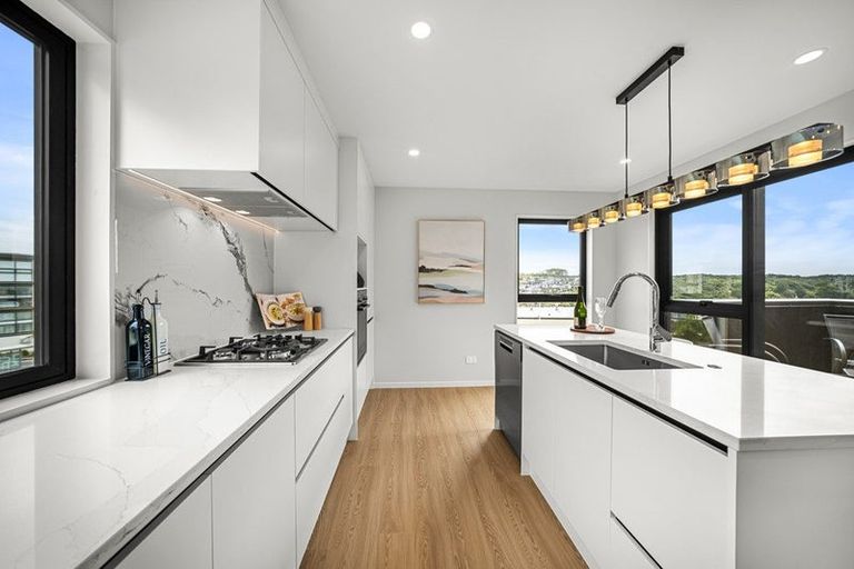 Photo of property in 10 Kiokio Street, Long Bay, Auckland, 0630