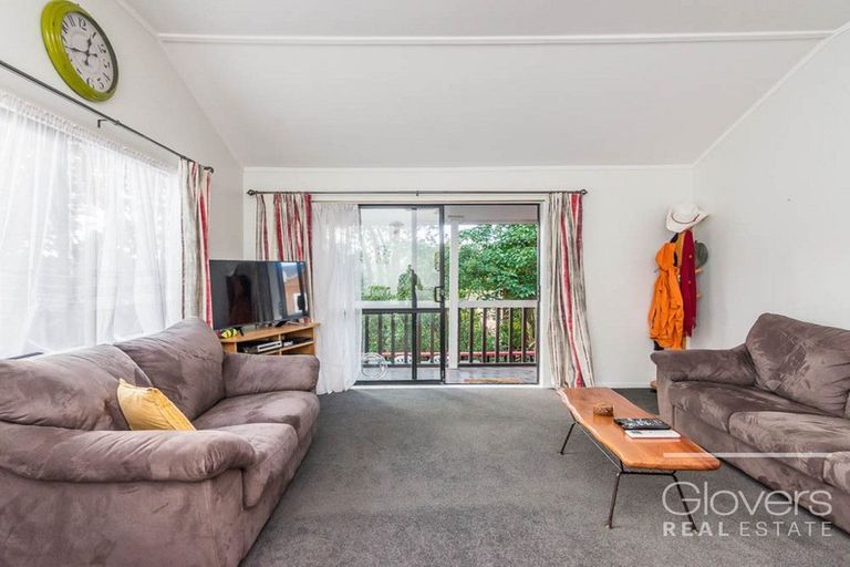 Photo of property in 109 Don Buck Road, Massey, Auckland, 0614