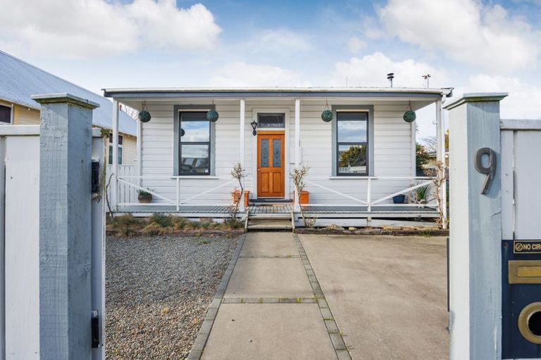 Photo of property in 9 Kingswood Street, Takaro, Palmerston North, 4412