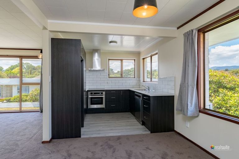Photo of property in 4f1- Parera Grove, Heretaunga, Upper Hutt, 5018