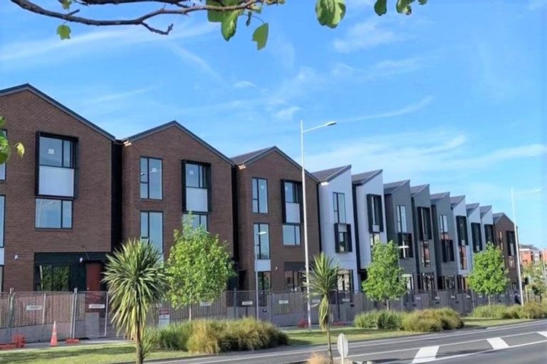 Photo of property in 34 Hobsonville Point Road, Hobsonville, Auckland, 0616