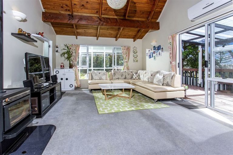 Photo of property in 2a Castleton Street, Birkdale, Auckland, 0626