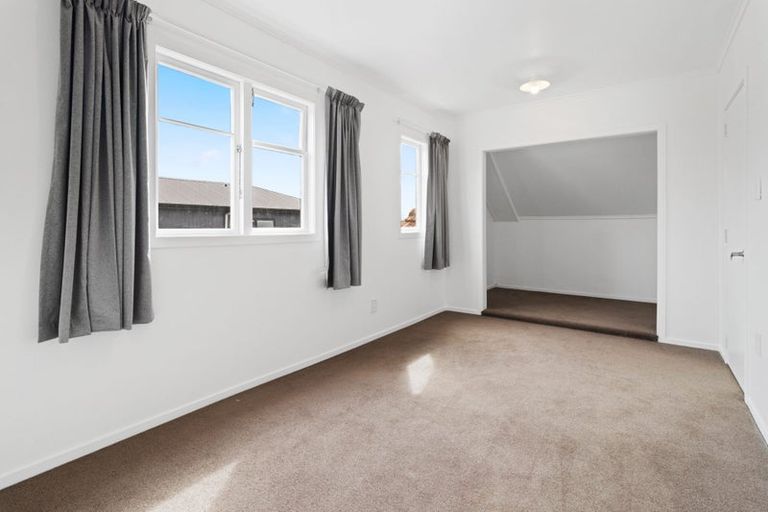 Photo of property in 6c Williams Place, Fairfield, Hamilton, 3214