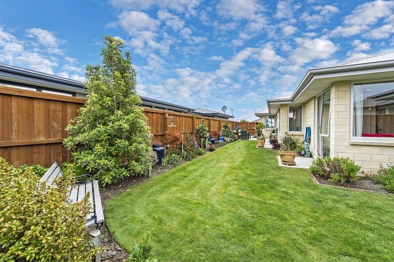 Photo of property in 33 Chandler Way, Rolleston, 7615