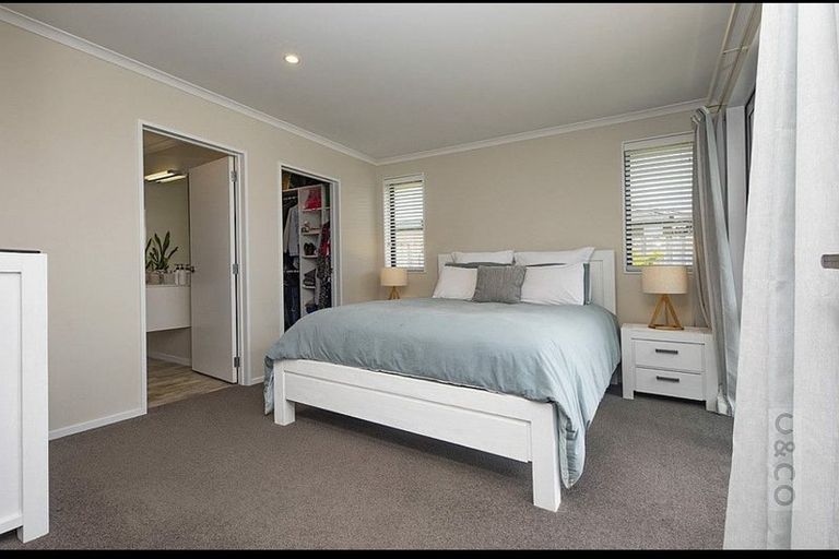 Photo of property in 12 Turpin Road, Riverhead, 0820