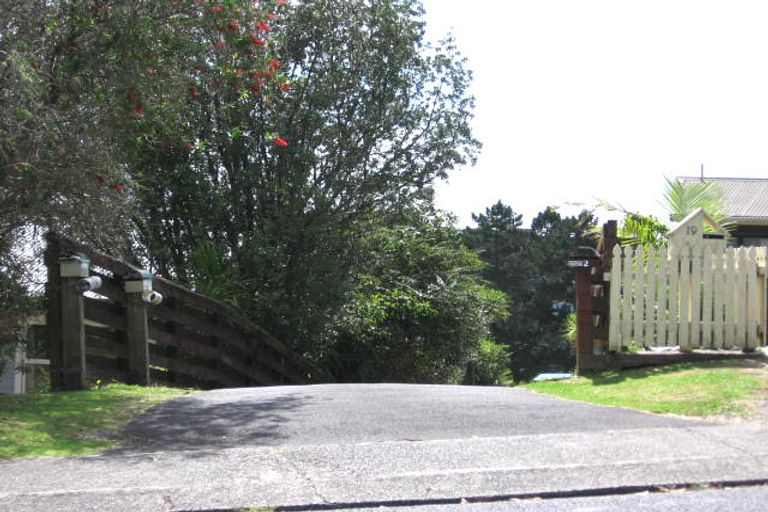 Photo of property in 1/23 Holt Avenue, Torbay, Auckland, 0630