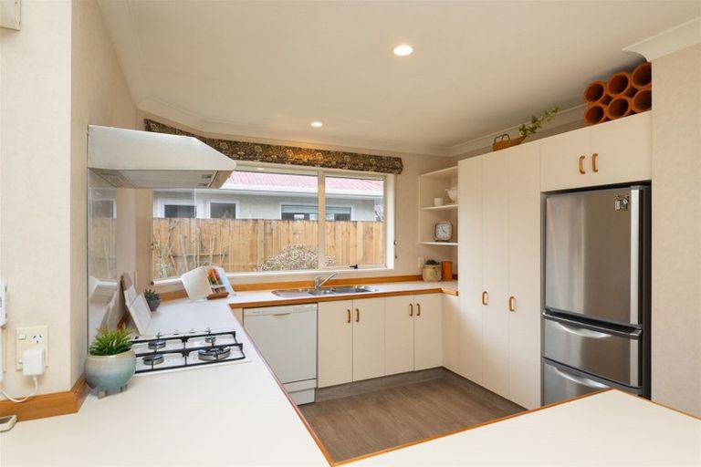 Photo of property in 71 Amberley Avenue, Highbury, Palmerston North, 4412