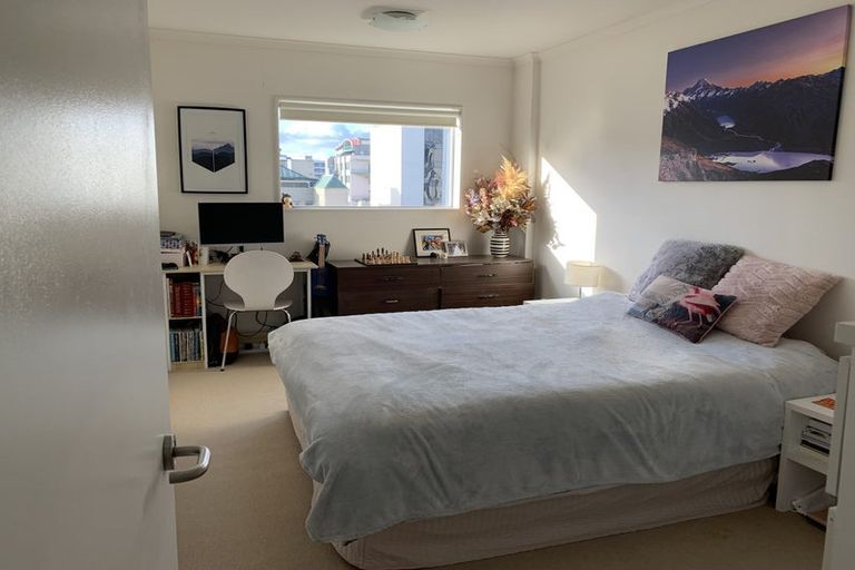 Photo of property in Monvie Apartments, 404/15 Holland Street, Te Aro, Wellington, 6011