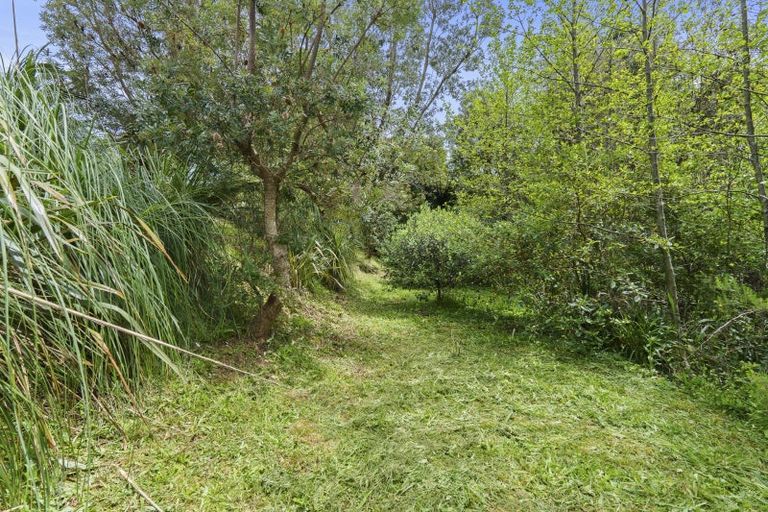 Photo of property in 1185 South Road, Oakura, 4314