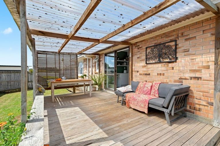 Photo of property in 19 Madill Street, Tuakau, 2121
