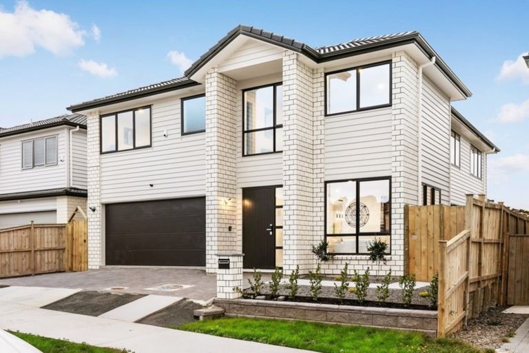 Photo of property in 21 Lisnoble Road, Flat Bush, Auckland, 2019