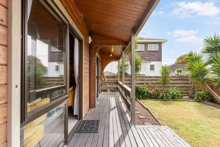 Photo of property in 9 Rewa Street, New Lynn, Auckland, 0600