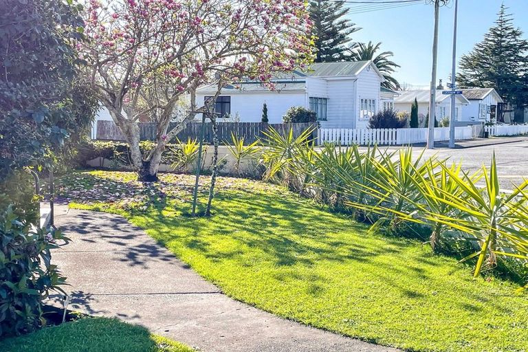 Photo of property in 2 Campbell Street, Wairoa, 4108