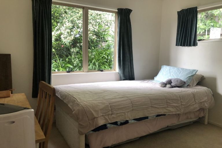 Photo of property in 73 Spinella Drive, Bayview, Auckland, 0629