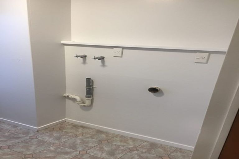 Photo of property in 218u2 Onepu Road, Lyall Bay, Wellington, 6022