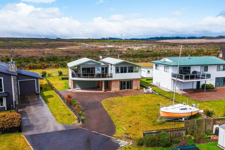Photo of property in 91 Kahotea Drive, Motuoapa, 3382