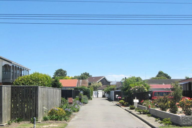 Photo of property in 8 Steadman Road, Broomfield, Christchurch, 8042