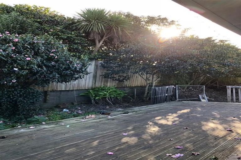 Photo of property in 27 Parker Avenue, New Lynn, Auckland, 0600