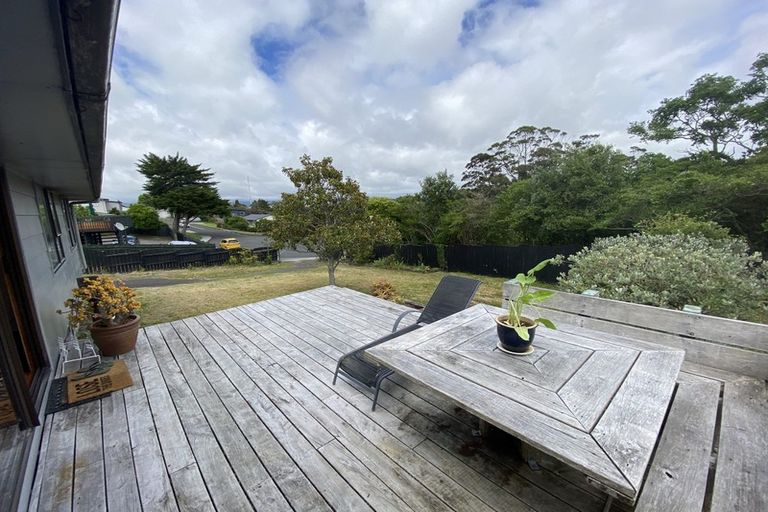 Photo of property in 10 Rapaki Place, Te Atatu Peninsula, Auckland, 0610